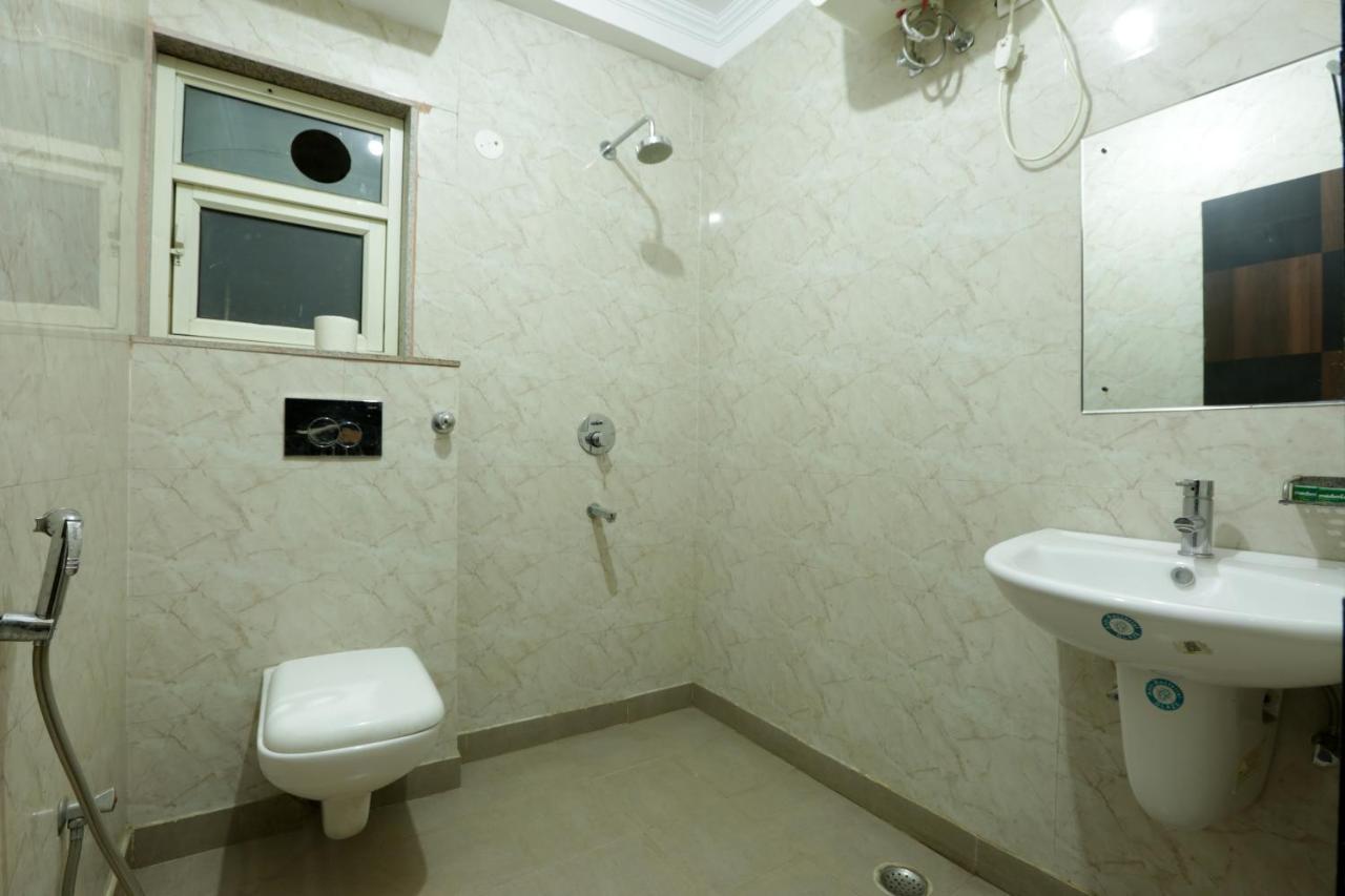 Hotel Green Plaza At Airport Ню Делхи Екстериор снимка