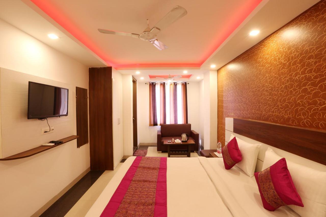 Hotel Green Plaza At Airport Ню Делхи Екстериор снимка