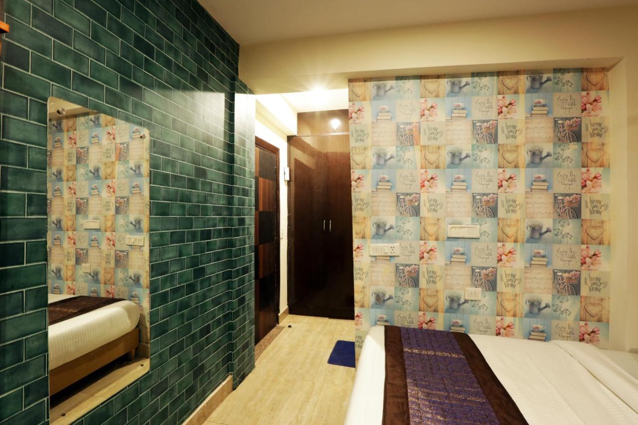 Hotel Green Plaza At Airport Ню Делхи Екстериор снимка