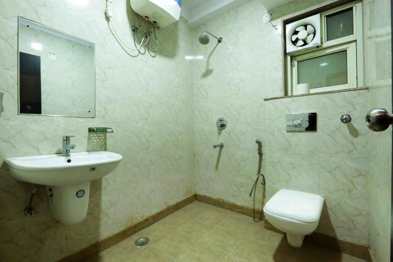 Hotel Green Plaza At Airport Ню Делхи Екстериор снимка