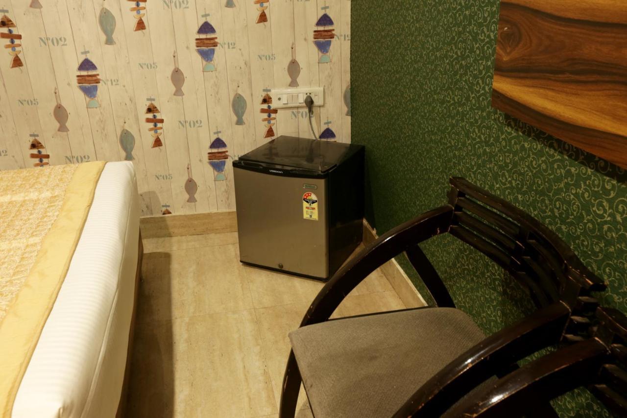 Hotel Green Plaza At Airport Ню Делхи Екстериор снимка