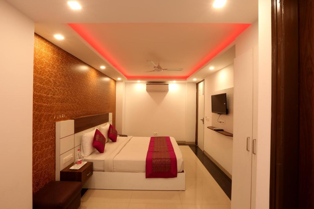 Hotel Green Plaza At Airport Ню Делхи Екстериор снимка